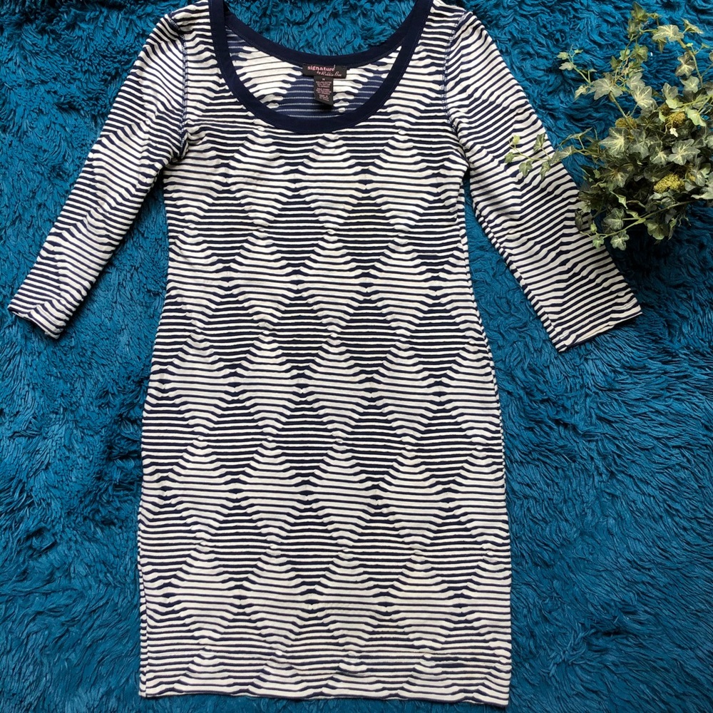 Women’s Dress Size Medium